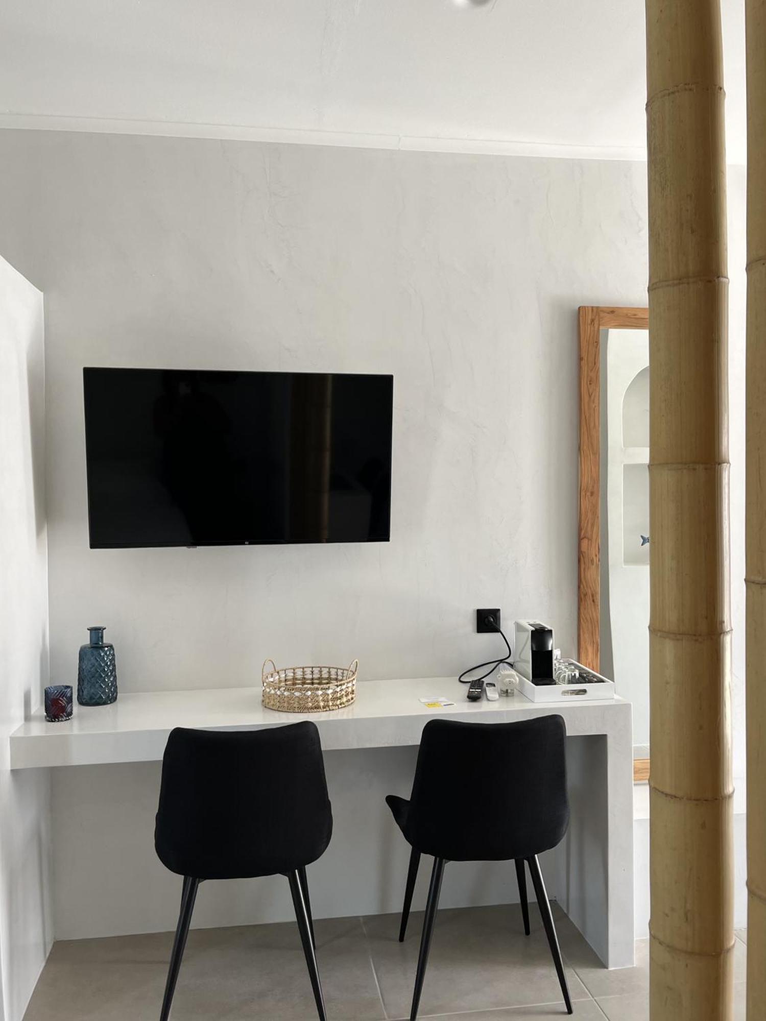 Country House Apartments